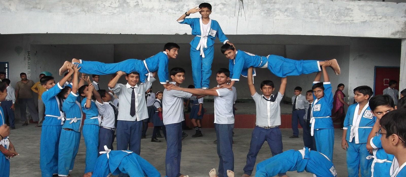 Wristwatch slide img